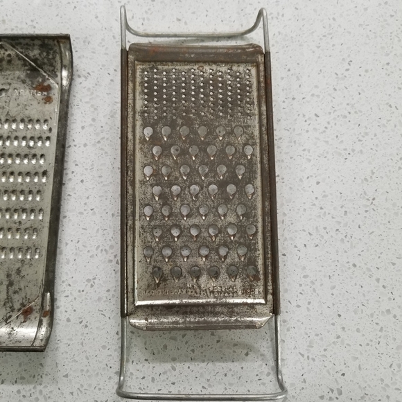 Antique Primitive Farmhouse Metal Graters Vintage - Picture 7 of 7